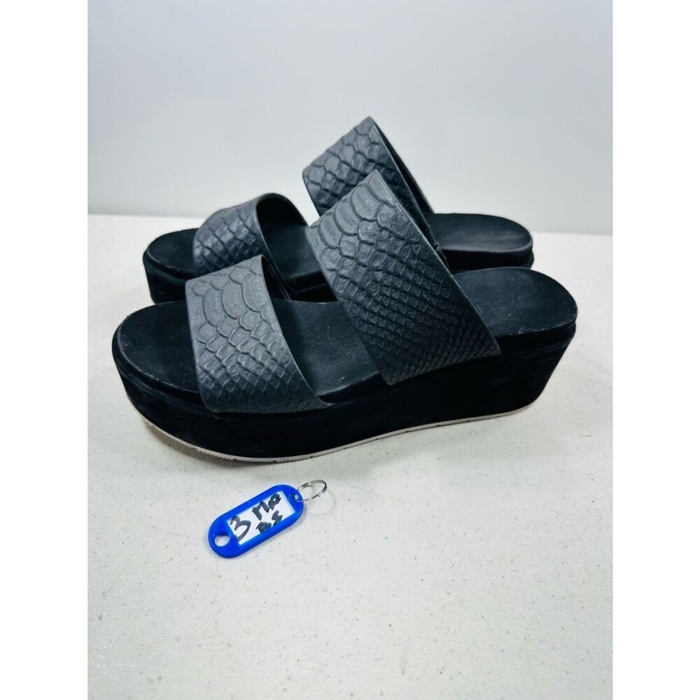 J Slides NYC Sandals Womens 7.5 Black Scale Wedge Platform Double Strap Casual
